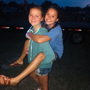 Meet your Posher, Caitlyn